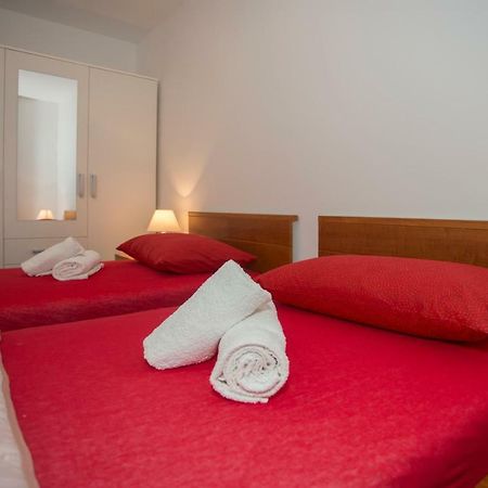 Apartment Ana Спліт Екстер'єр фото